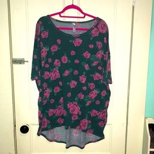 Large Lularoe rose irma
